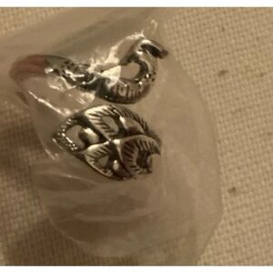 Bird ring silver color new